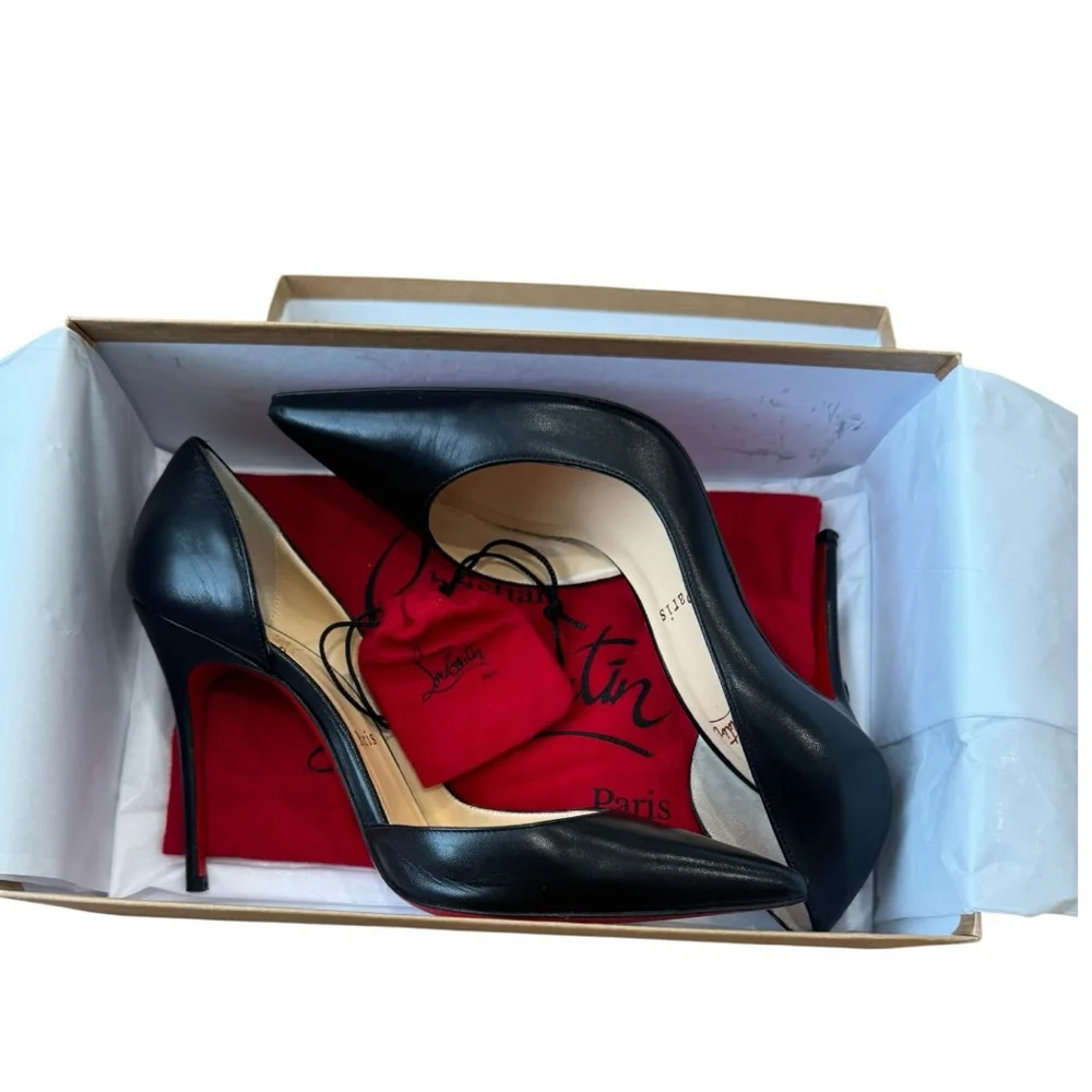 Christian Louboutin Iriza 100 Black Leather pointed Pumps